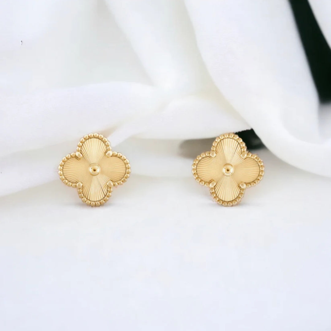 CLOVER | Kultaketjut