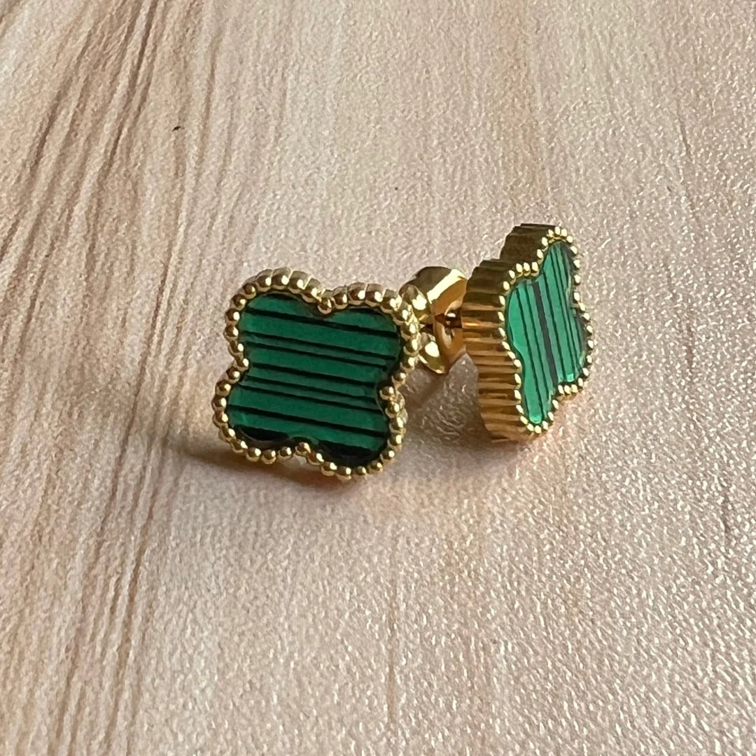 CLOVER | Vihreät korvakorut