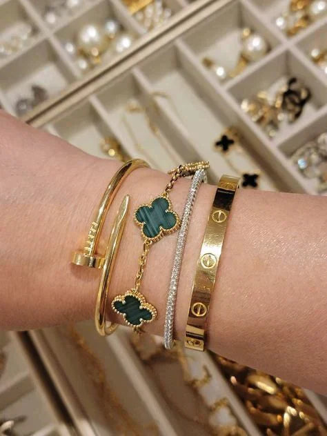 CLOVER | Vihreä Rannekoru