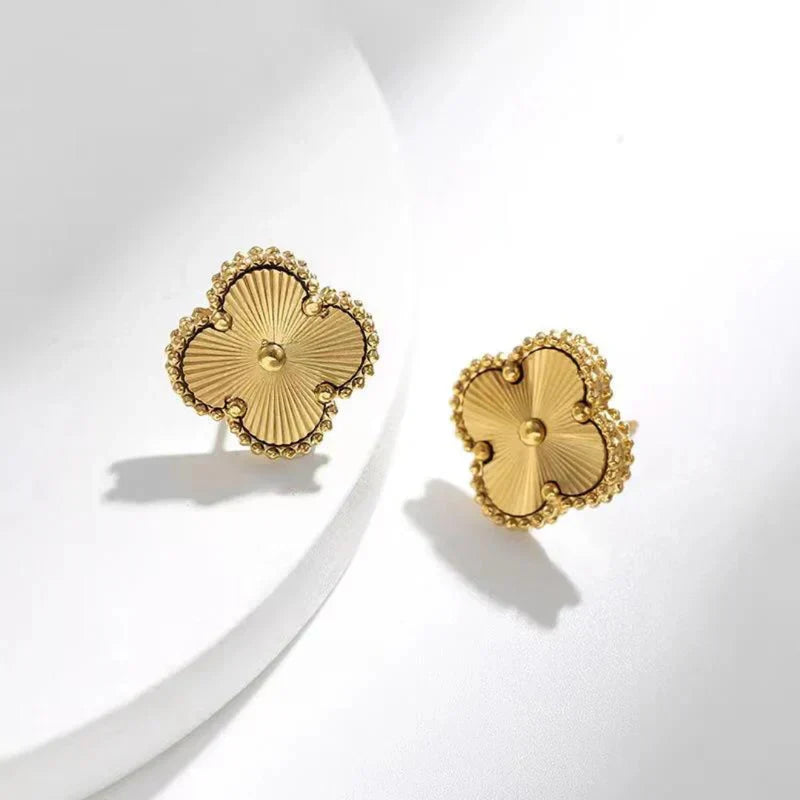 CLOVER | Premium Kulta Paketti