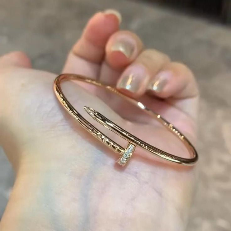 ELEGANCE NAIL DELUXE 18K KULTA